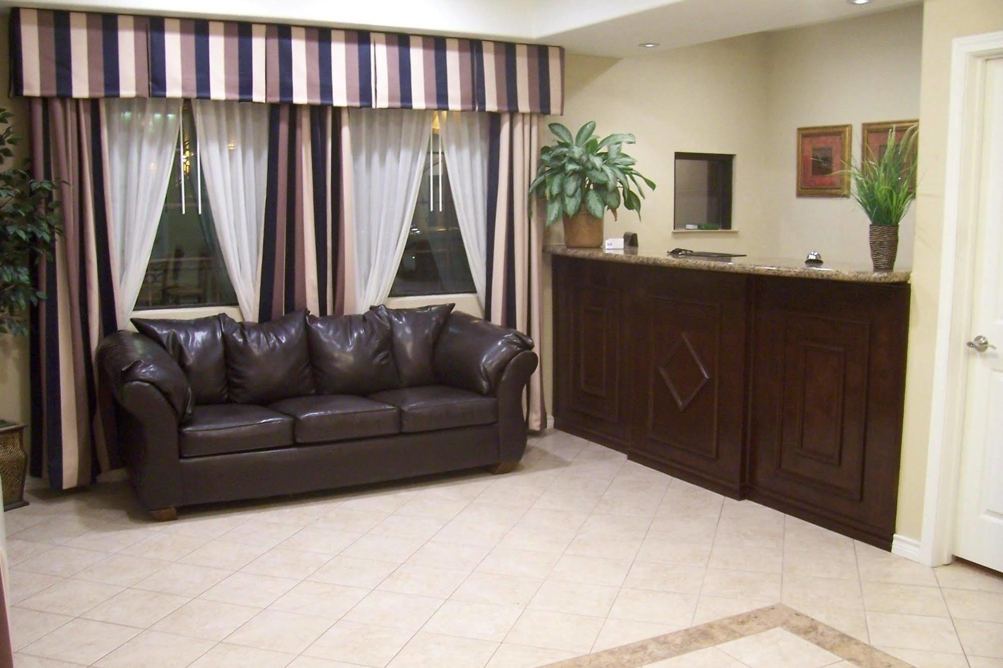 Executive Inn & Suites - Jewett Εξωτερικό φωτογραφία