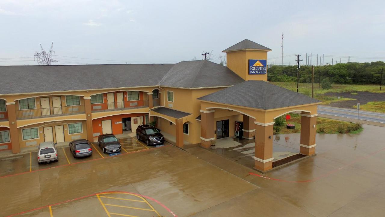Executive Inn & Suites - Jewett Εξωτερικό φωτογραφία