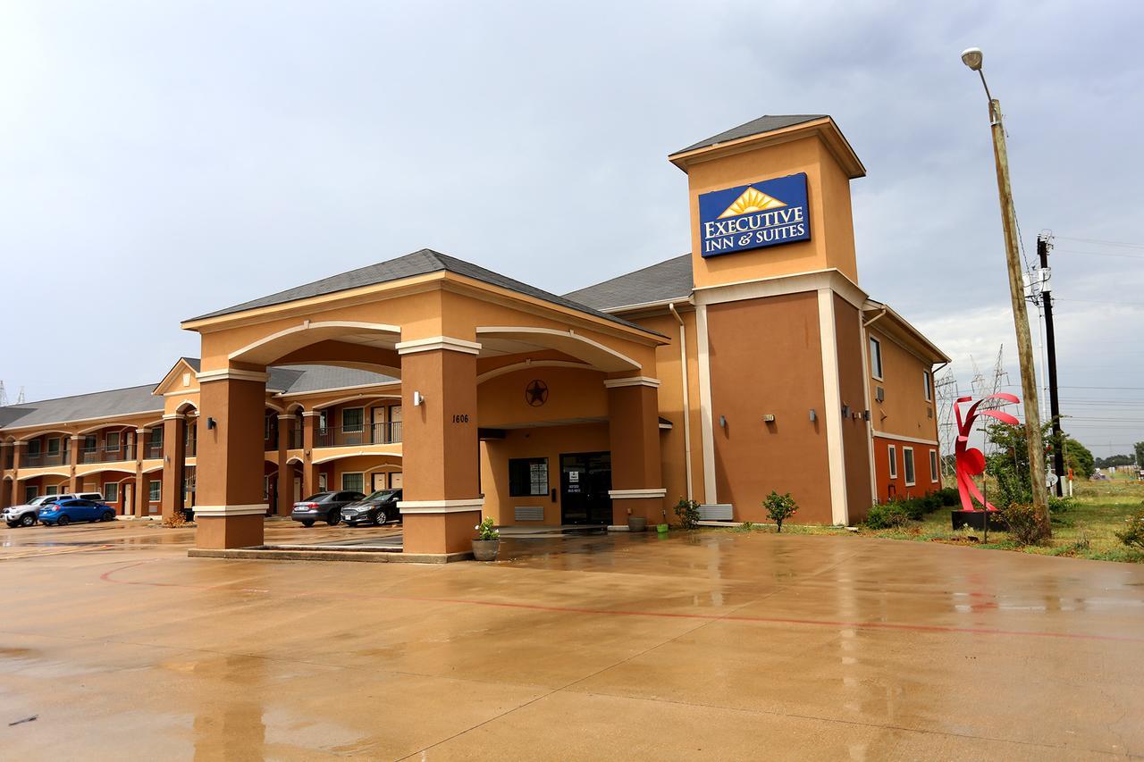 Executive Inn & Suites - Jewett Εξωτερικό φωτογραφία