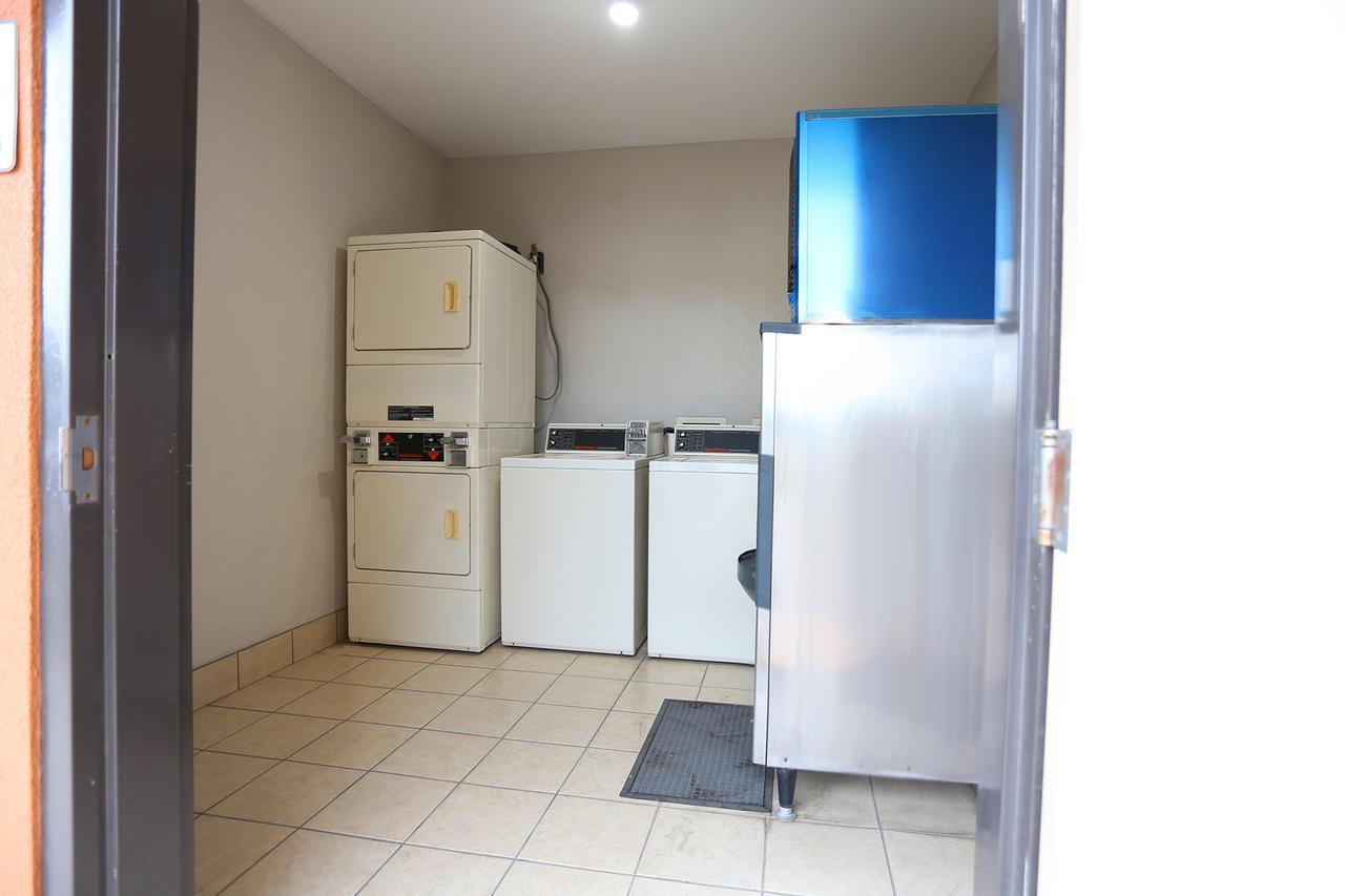 Executive Inn & Suites - Jewett Εξωτερικό φωτογραφία