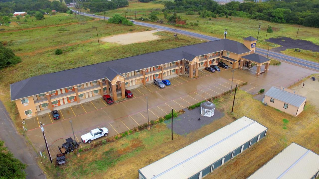 Executive Inn & Suites - Jewett Εξωτερικό φωτογραφία
